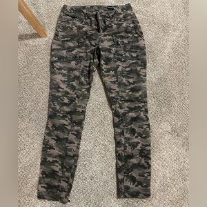 Blank NYC CAMO Pants size 28